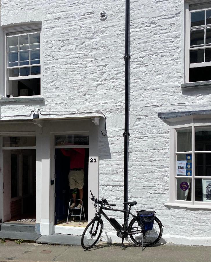 The Attic Apartment, Quay Street Studios Cardigan Extérieur photo
