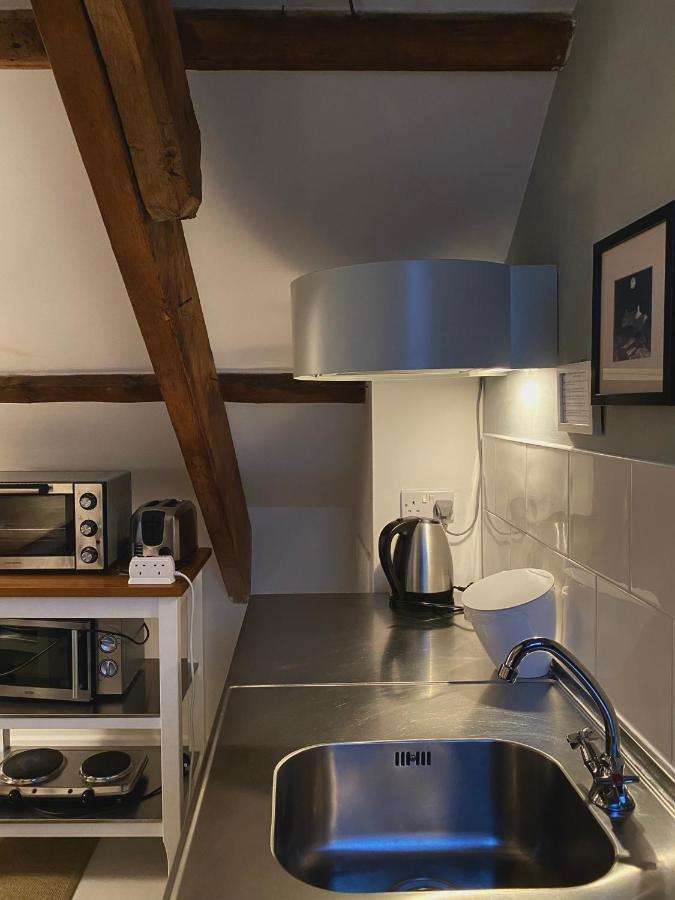 The Attic Apartment, Quay Street Studios Cardigan Extérieur photo